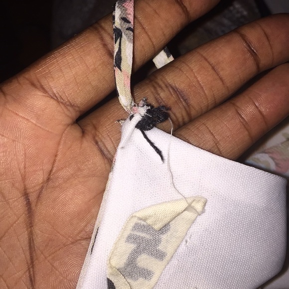 Beautiful dress - Picture 3 of 6